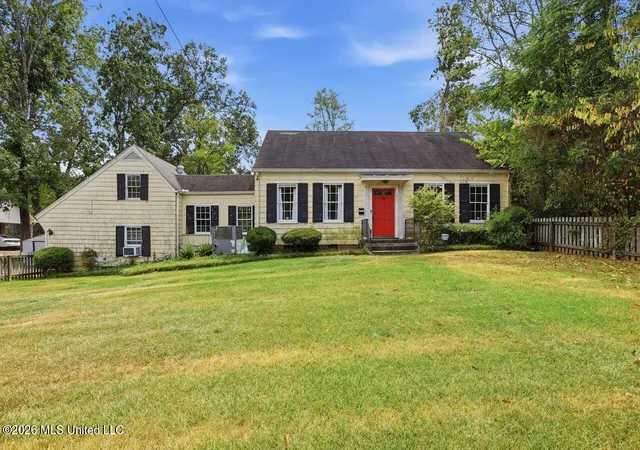 Photo 1 of Single family home for sale at 621 Eagle Ave, Jackson, MS 39206 | MLS# 4160634 | Listing updated on 2026-09-11