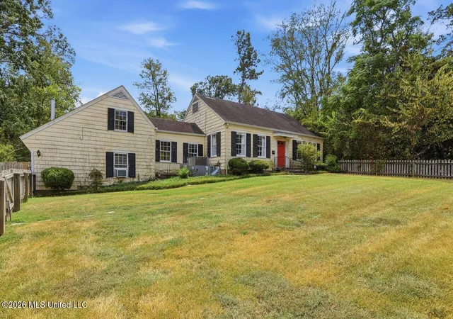 Photo 3 of Single family home for sale at 621 Eagle Ave, Jackson, MS 39206 | MLS# 4160634 | Listing updated on 2026-09-11