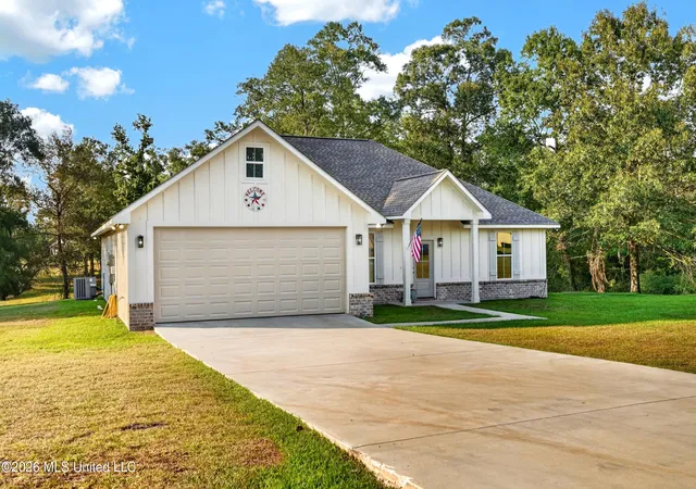 Photo 4 of Sale Pending at 10 Harmony Dr, Carriere, MS 39426 | MLS# 4160596 | Listing updated on 2026-09-18