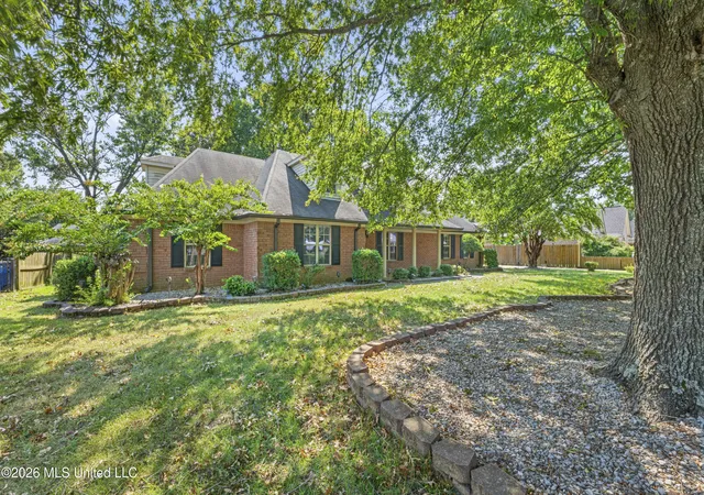 Photo 1 of Single family home for sale at 8527 Collinswood Dr, Olive Branch, MS 38654 | MLS# 4160617 | Listing updated on 2026-08-31