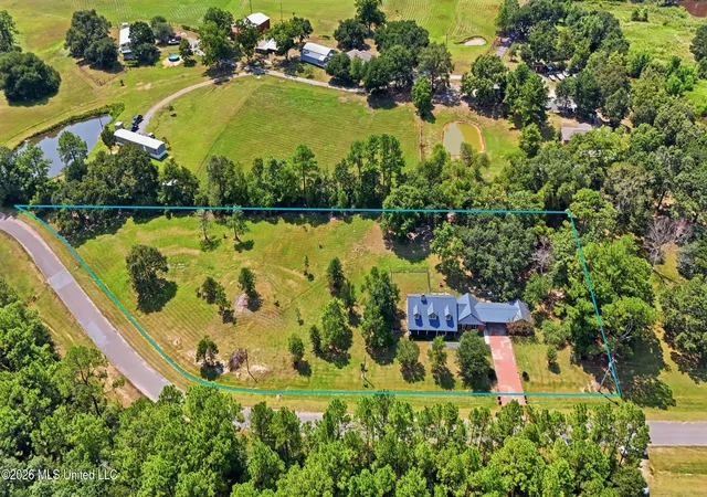 Photo 3 of Single family home for sale at 26560 Camille Dr, Pass Christian, MS 39571 | MLS# 4160713 | Listing updated on 2026-10-02