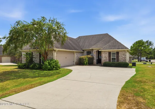 Photo 2 of Single family home for sale at 28 Chastain, Sumrall, MS 39482 | MLS# 4160613 | Listing updated on 2026-08-27