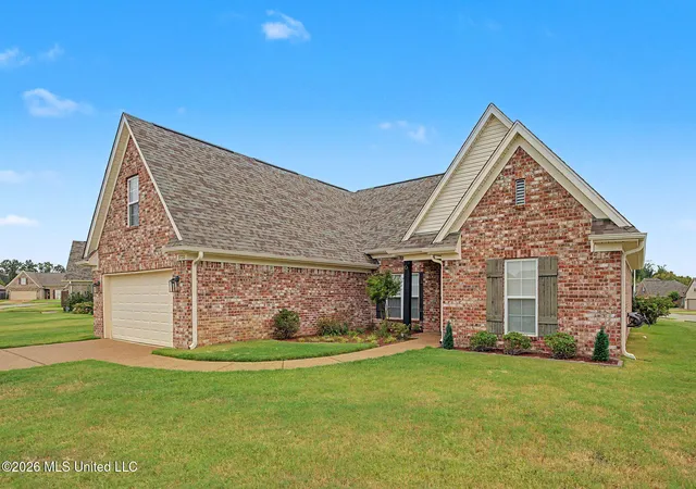 Photo 3 of Single family home for sale at 3770 Hawthorn Dr, Southaven, MS 38672 | MLS# 4160764 | Listing updated on 2026-09-18