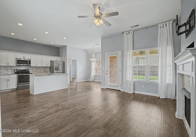 Photo 4 of Single family home for sale at 3770 Hawthorn Dr, Southaven, MS 38672 | MLS# 4160764 | Listing updated on 2026-09-18