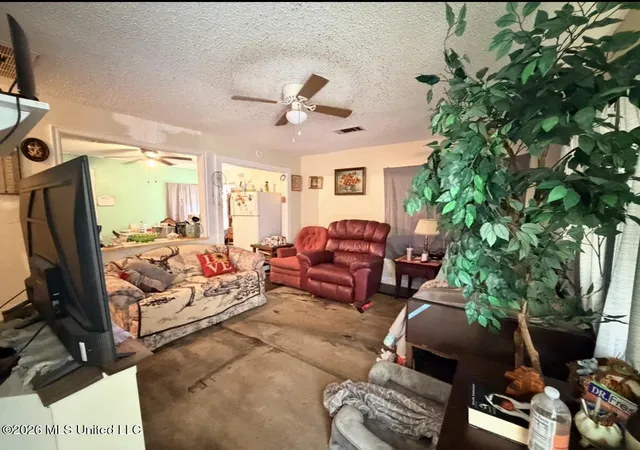 Photo 2 of Single family home for sale at 1615 41st Ave, Gulfport, MS 39501 | MLS# 4160629 | Listing updated on 2026-08-27