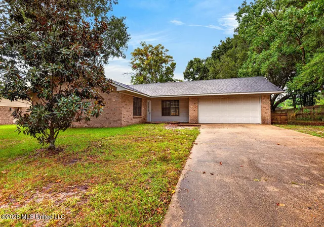 Photo 1 of Single family home for sale at 2320 Lynn Ave, Gulfport, MS 39503 | MLS# 4160636 | Listing updated on 2026-08-27