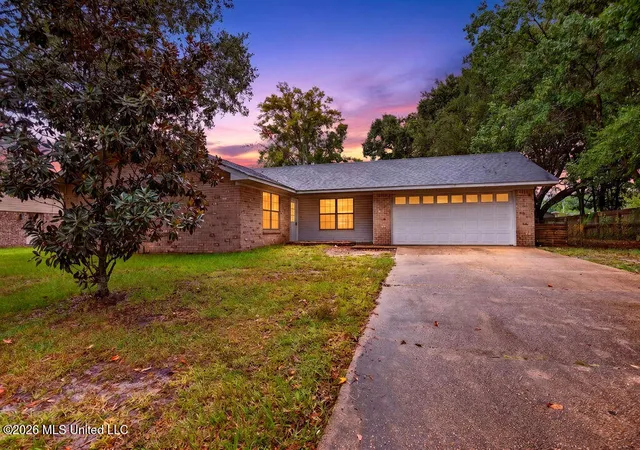 Photo 2 of Single family home for sale at 2320 Lynn Ave, Gulfport, MS 39503 | MLS# 4160636 | Listing updated on 2026-08-27