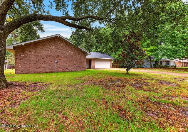Photo 4 of Single family home for sale at 2320 Lynn Ave, Gulfport, MS 39503 | MLS# 4160636 | Listing updated on 2026-08-27