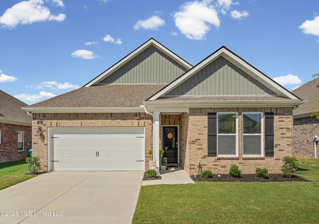 Photo 1 of Single family home for sale at 44 Harvest Dance Dr, Byhalia, MS 38611 | MLS# 4160627 | Listing updated on 2026-08-27