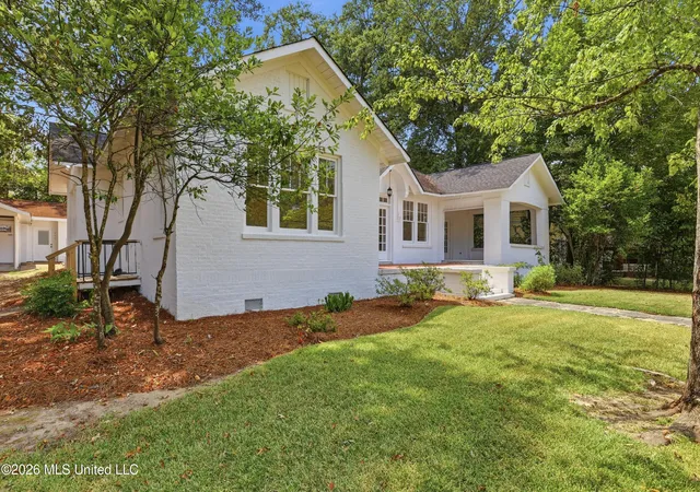 Photo 3 of Single family home for sale at 969 Sw Carlisle St, Jackson, MS 39202 | MLS# 4160707 | Listing updated on 2026-08-28