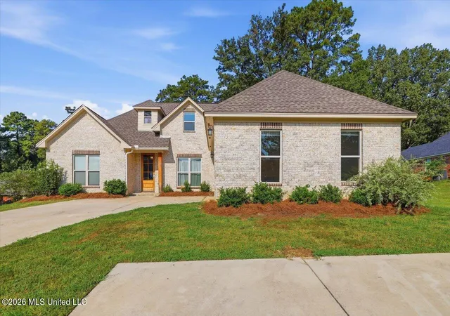 Photo 1 of Single family home for sale at 580 Hickory Pl, Brandon, MS 39047 | MLS# 4160811 | Listing updated on 2026-08-28