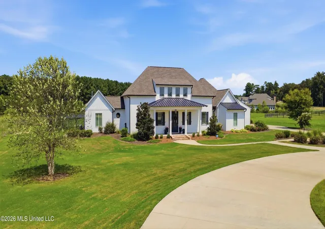 Photo 2 of Single family home for sale at 989 Holly Bush Rd, Brandon, MS 39047 | MLS# 4160654 | Listing updated on 2026-08-27