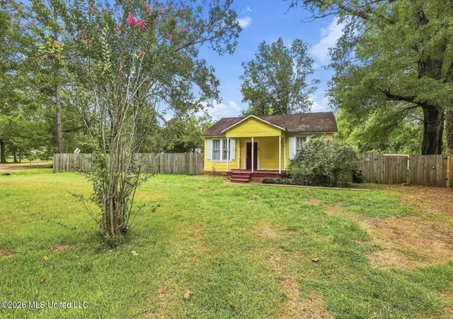 Photo 1 of Single family home for sale at 200 Stokes Robertson Rd, Jackson, MS 39212 | MLS# 4160829 | Listing updated on 2026-09-15