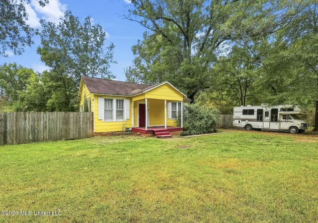 Photo 2 of Single family home for sale at 200 Stokes Robertson Rd, Jackson, MS 39212 | MLS# 4160829 | Listing updated on 2026-09-15