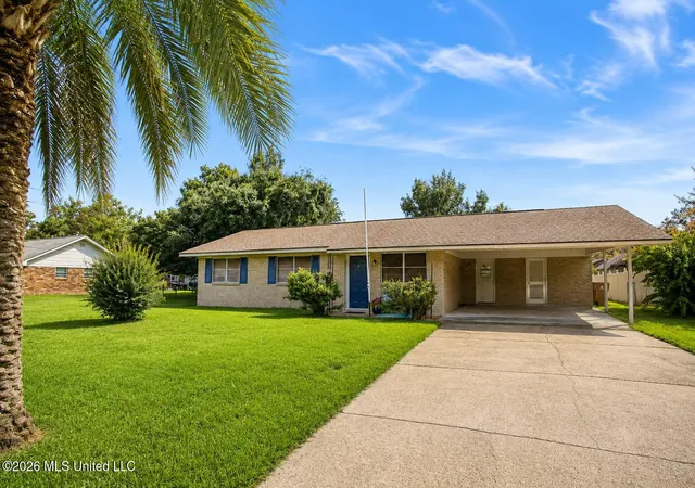 Photo 1 of Single family home for sale at 329 Popp's Ferry Rd, Biloxi, MS 39531 | MLS# 4160703 | Listing updated on 2026-09-08