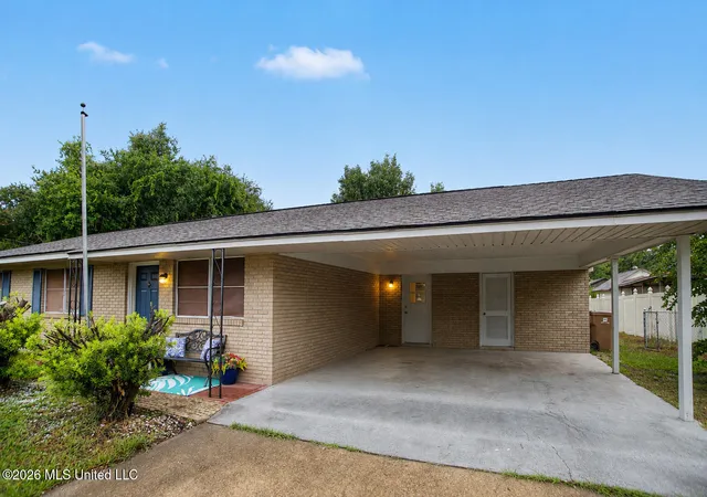 Photo 3 of Single family home for sale at 329 Popp'S Ferry Rd, Biloxi, MS 39531 | MLS# 4160703 | Listing updated on 2026-09-08