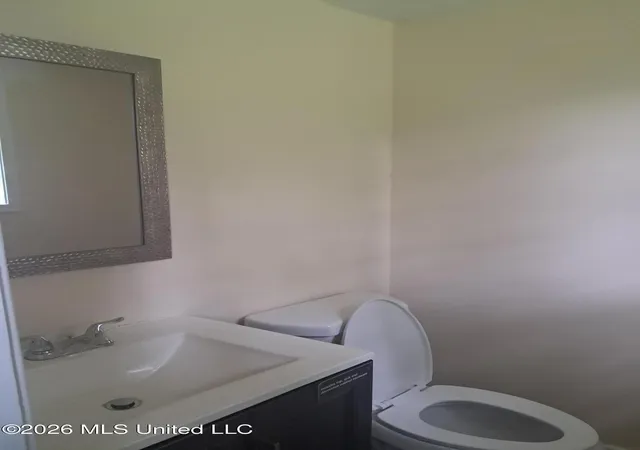 Photo 4 of Single family home for sale at 618 Queen Julianna Ln, Jackson, MS 39209 | MLS# 4160722 | Listing updated on 2026-08-28
