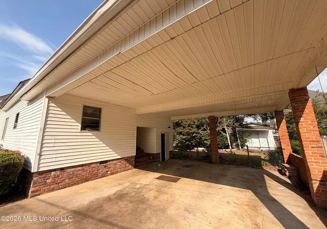 Photo 3 of Single family home for sale at 29 South St, Grenada, MS 38901 | MLS# 4160843 | Listing updated on 2026-08-29