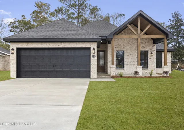 Photo 1 of Sale Pending at 2014 Parkview Dr, Gautier, MS 39553 | MLS# 4160692 | Listing updated on 2026-08-29