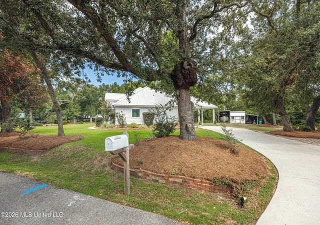 Photo 3 of Sale Pending at 2809 Robert Hiram Dr, Gautier, MS 39553 | MLS# 4160926 | Listing updated on 2026-09-07