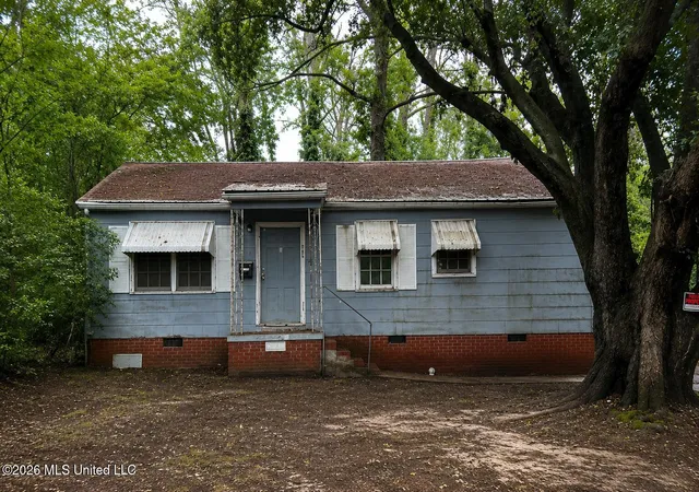 Photo 1 of Single family home for sale at 984 Winn St, Jackson, MS 39204 | MLS# 4160680 | Listing updated on 2026-08-28