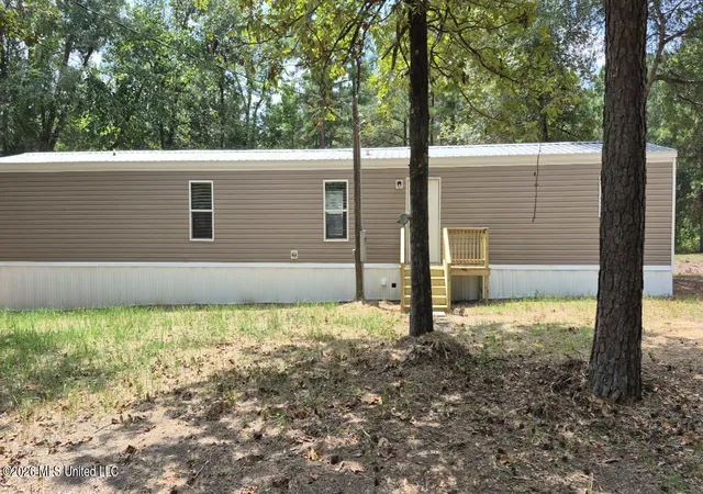 Photo 2 of Manufactured home for sale at 265 Smith Rd, Lumberton, MS 39455 | MLS# 4160682 | Listing updated on 2026-08-28