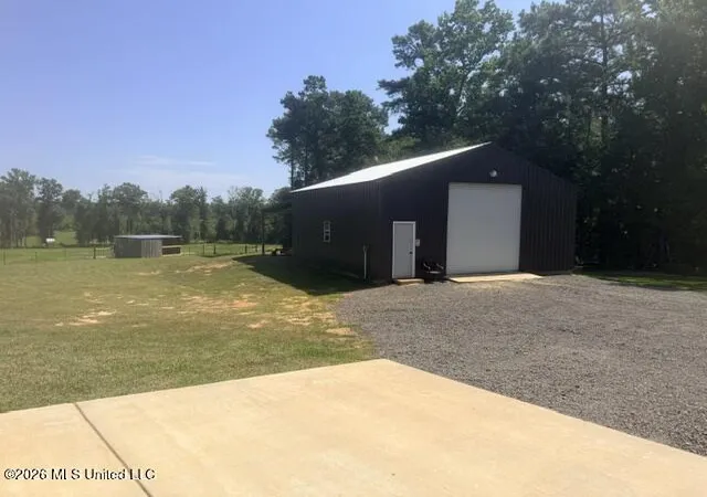 Photo 3 of Sale Pending at 601 Mccullough Mclin Rd, Florence, MS 39073 | MLS# 4160862 | Listing updated on 2026-09-03