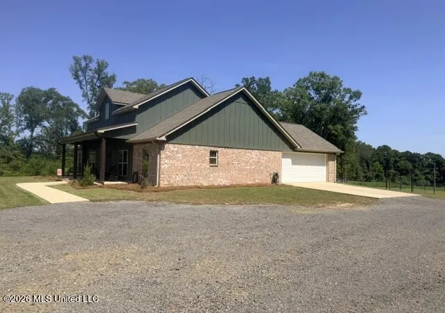 Photo 4 of Sale Pending at 601 Mccullough Mclin Rd, Florence, MS 39073 | MLS# 4160862 | Listing updated on 2026-09-03