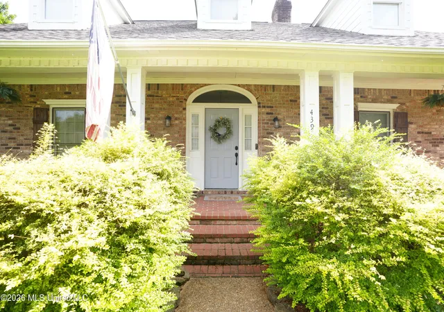 Photo 3 of Single family home for sale at 439 Woodlands Cir, Brandon, MS 39047 | MLS# 4160846 | Listing updated on 2026-10-02