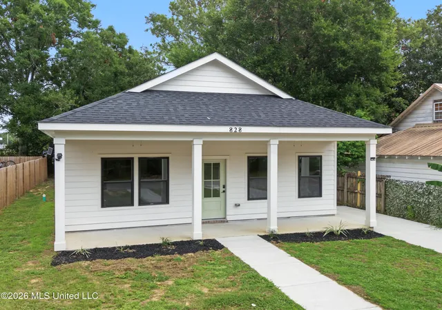 Photo 1 of Single family home for sale at 828 Regnault Ave, Gulfport, MS 39501 | MLS# 4160748 | Listing updated on 2026-08-28