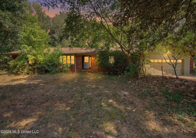 Photo 3 of Sale Pending at 3206 Fogg Rd, Nesbit, MS 38651 | MLS# 4160911 | Listing updated on 2026-09-09