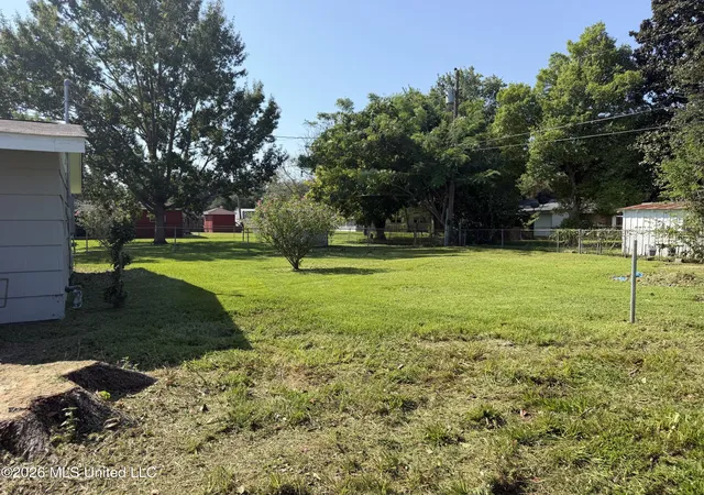 Photo 3 of Sale Pending at 1114 Pear St, Vidalia, LA 71373 | MLS# 4160818 | Listing updated on 2026-09-01