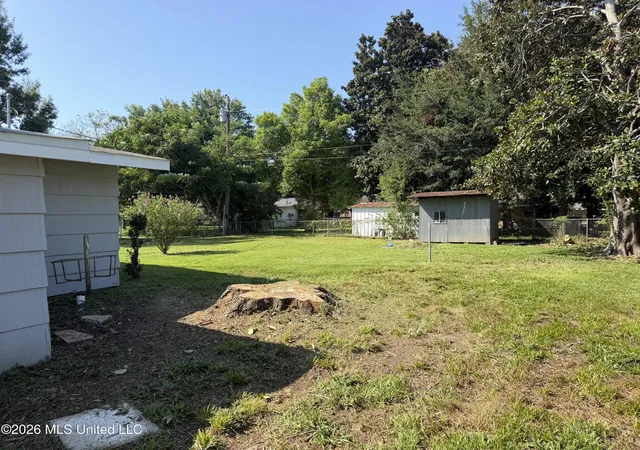 Photo 3 of Sale Pending at 1114 Pear St, Vidalia, LA 71373 | MLS# 4160818 | Listing updated on 2026-09-01