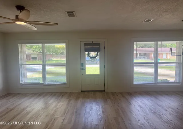 Photo 3 of Single family home for sale at 316 Mincheck Rd, Ocean Springs, MS 39564 | MLS# 4160736 | Listing updated on 2026-09-09
