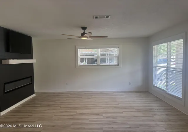 Photo 4 of Single family home for sale at 316 Mincheck Rd, Ocean Springs, MS 39564 | MLS# 4160736 | Listing updated on 2026-09-09
