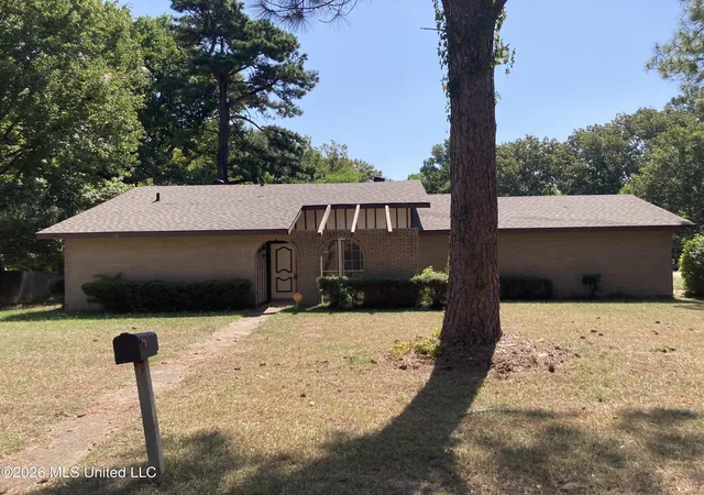 Photo 1 of Single family home for sale at 5856 Cypress Trl, Jackson, MS 39211 | MLS# 4160760 | Listing updated on 2026-08-28