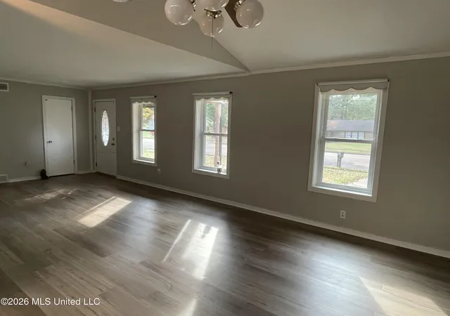 Photo 3 of Single family home for sale at 8710 Greenbrook Pkwy, Southaven, MS 38671 | MLS# 4160830 | Listing updated on 2026-09-20