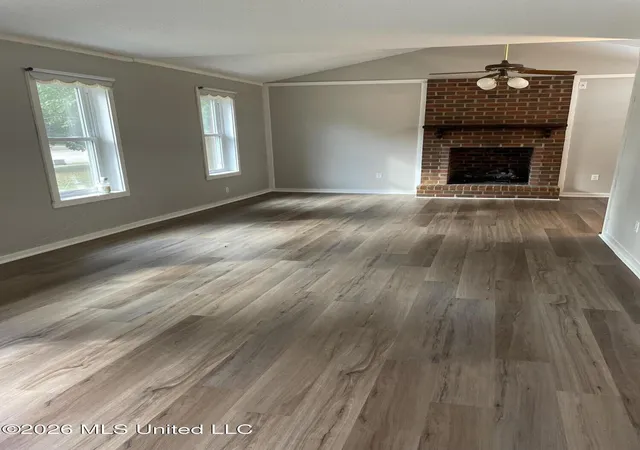 Photo 4 of Single family home for sale at 8710 Greenbrook Pkwy, Southaven, MS 38671 | MLS# 4160830 | Listing updated on 2026-09-20