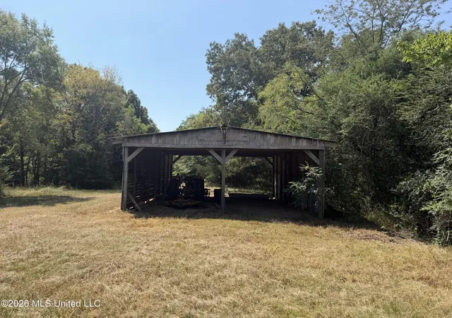 Photo 3 of Sale Pending at 390 Springfield Rd, Senatobia, MS 38668 | MLS# 4160783 | Listing updated on 2026-09-04