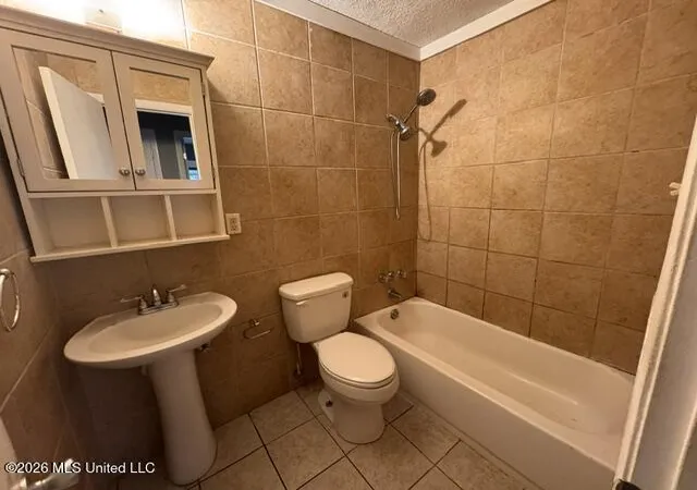 Photo 4 of Sale Pending at 30 Nottingham Cir, Gulfport, MS 39503 | MLS# 4160788 | Listing updated on 2026-09-05