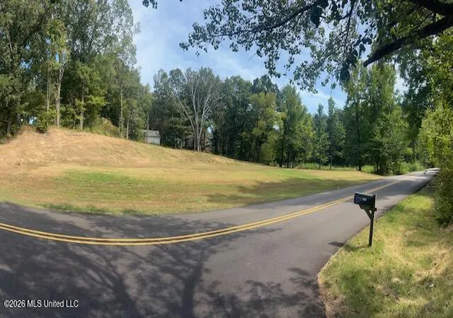 Photo 3 of Land for sale at 260 Memphis St, Hernando, MS 38632 | MLS# 4160805 | Listing updated on 2026-08-28