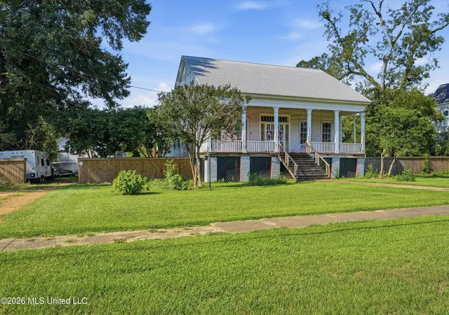Photo 1 of Single family home for sale at 308 E Marion Ave, Crystal Springs, MS 39059 | MLS# 4160953 | Listing updated on 2026-08-31