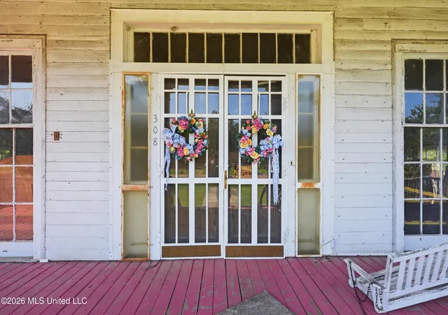 Photo 4 of Single family home for sale at 308 E Marion Ave, Crystal Springs, MS 39059 | MLS# 4160953 | Listing updated on 2026-08-31