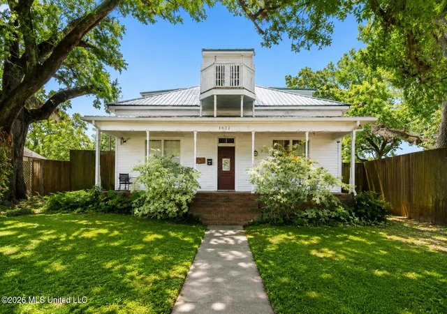Photo 1 of Single family home for sale at 3902 Pascagoula St, Pascagoula, MS 39567 | MLS# 4160832 | Listing updated on 2026-09-09