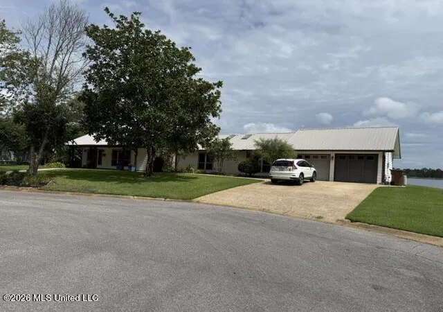 Photo 3 of Single family home for sale at 12304 Rollingwood Ct, Gulfport, MS 39503 | MLS# 4160850 | Listing updated on 2026-09-07