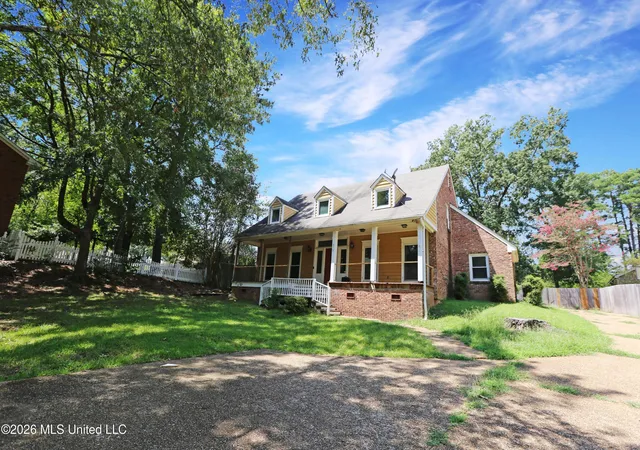 Photo 1 of Single family home for sale at 213 Longwood Dr, Clinton, MS 39056 | MLS# 4160848 | Listing updated on 2026-08-30