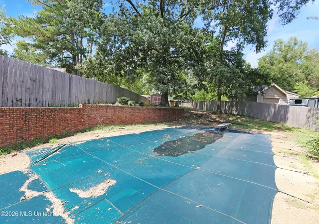 Photo 2 of Single family home for sale at 213 Longwood Dr, Clinton, MS 39056 | MLS# 4160848 | Listing updated on 2026-08-30