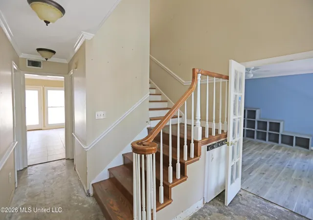 Photo 3 of Single family home for sale at 213 Longwood Dr, Clinton, MS 39056 | MLS# 4160848 | Listing updated on 2026-08-30