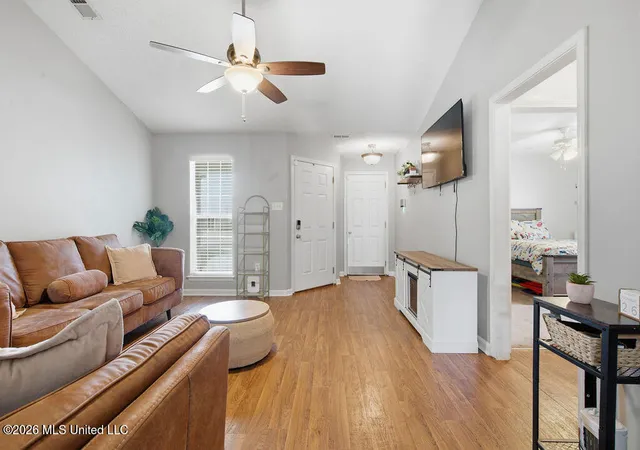 Photo 3 of Single family home for sale at 5488 Kristy Ln, Southaven, MS 38671 | MLS# 4160867 | Listing updated on 2026-09-14