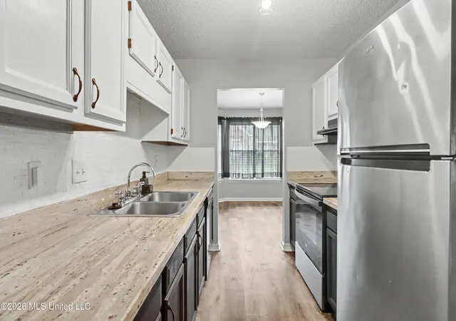 Photo 2 of Sale Pending at 20 Heather Ln, Gulfport, MS 39503 | MLS# 4160931 | Listing updated on 2026-09-05